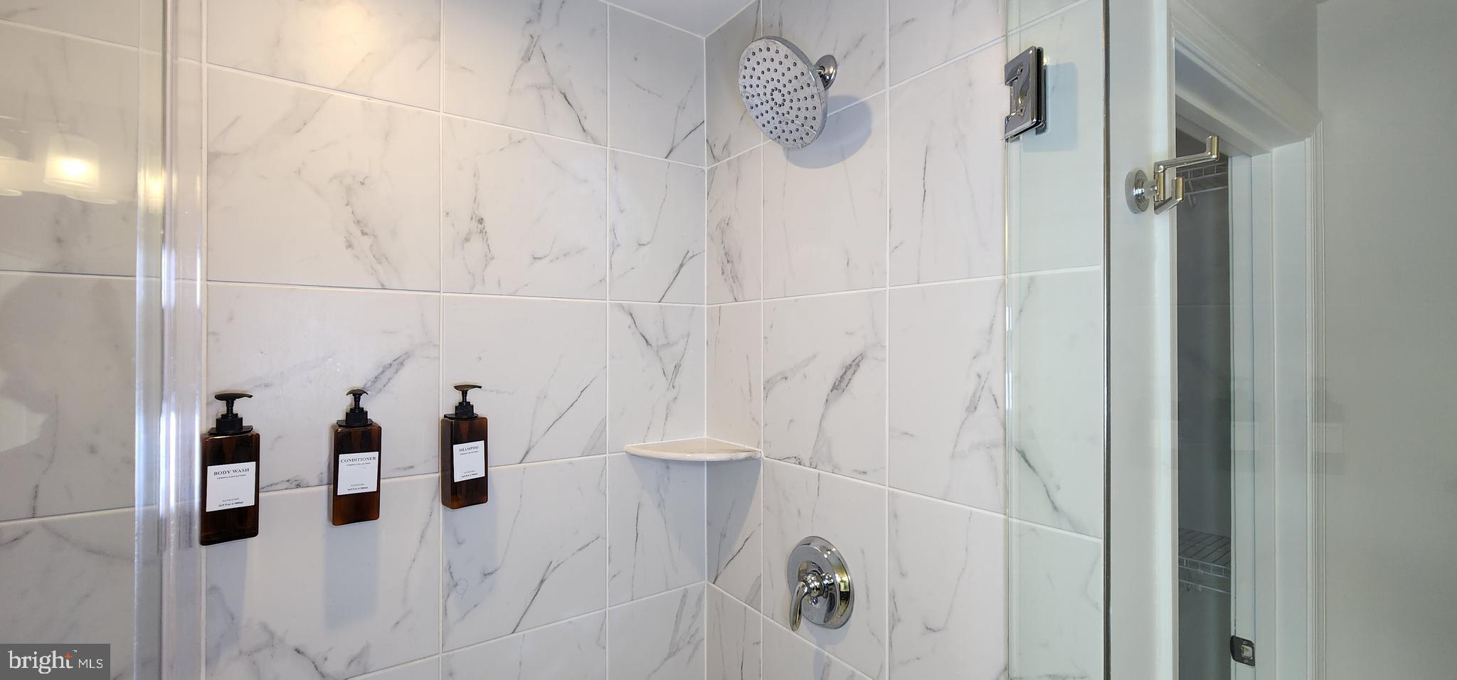 GLENN DALE CROSSING - Residential Lease