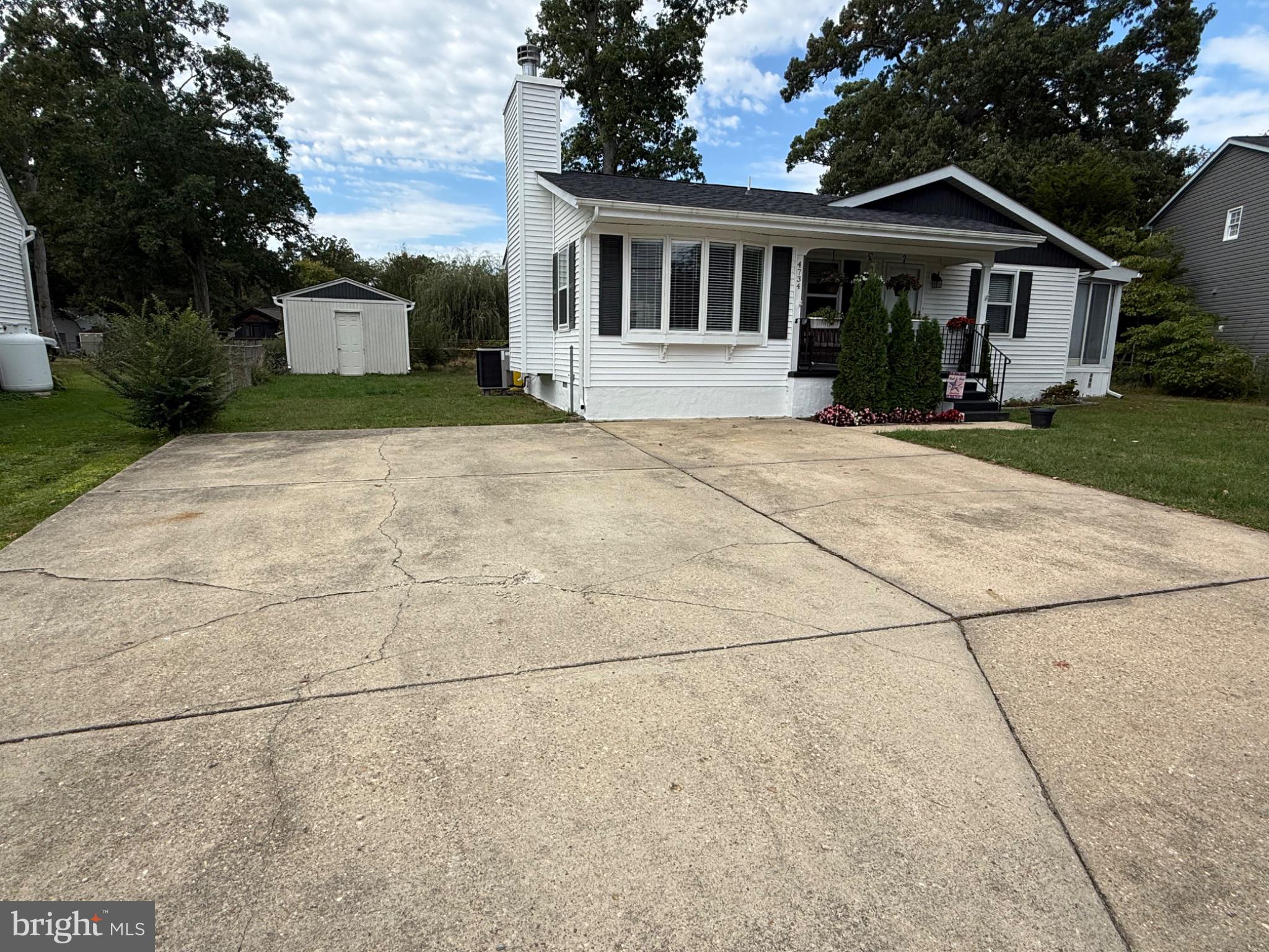 4734 IDLEWILDE ROAD