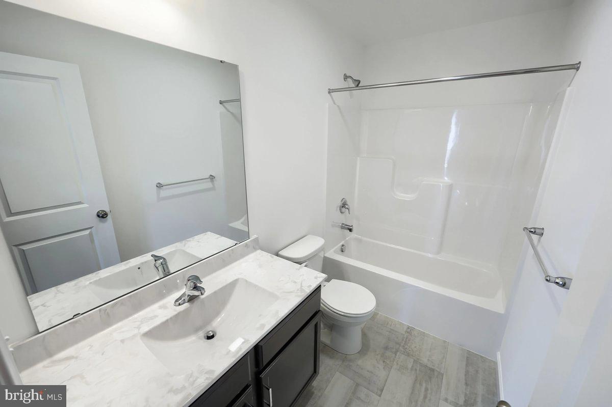 STONE MILL ESTATES - Residential