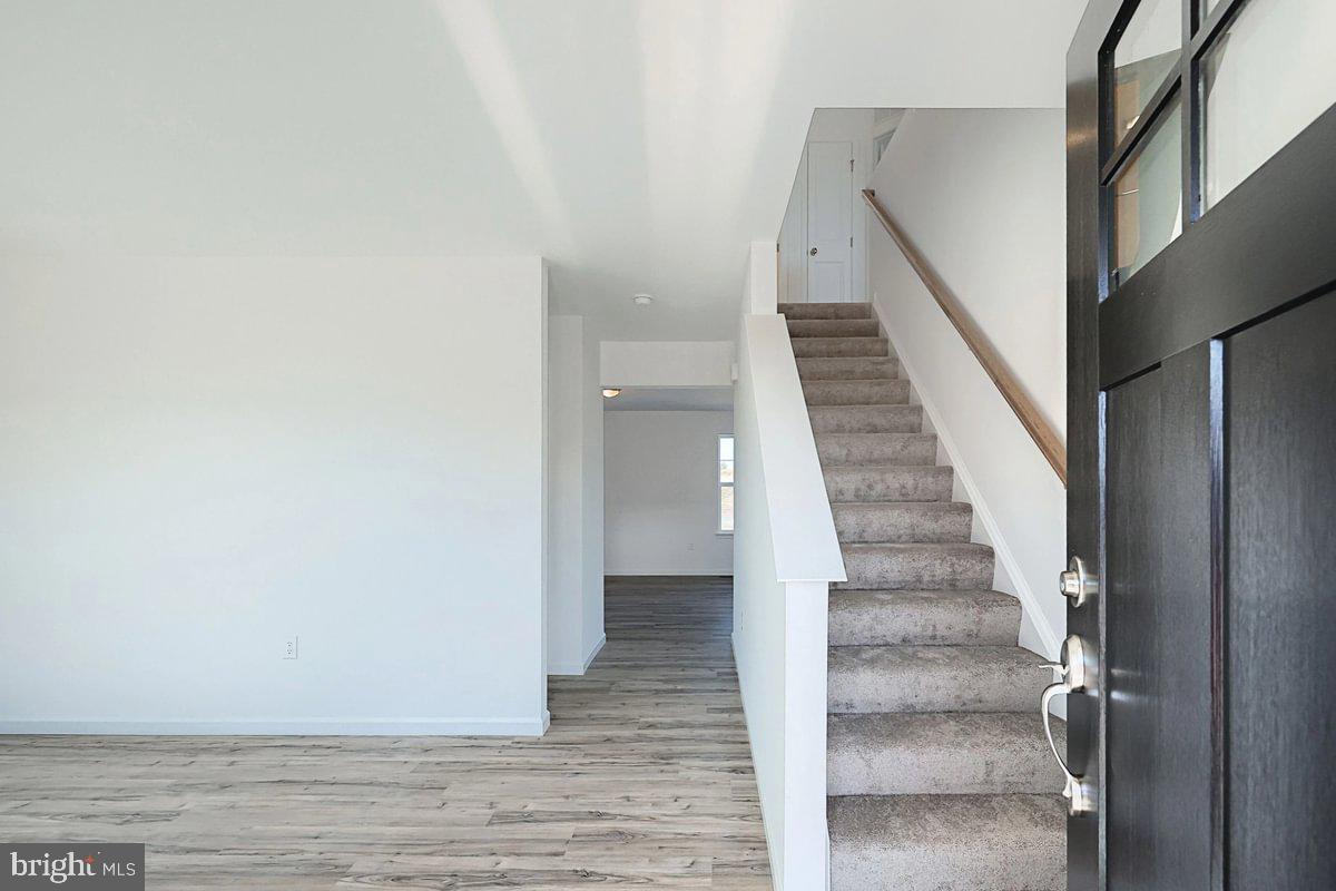 STONE MILL ESTATES - Residential