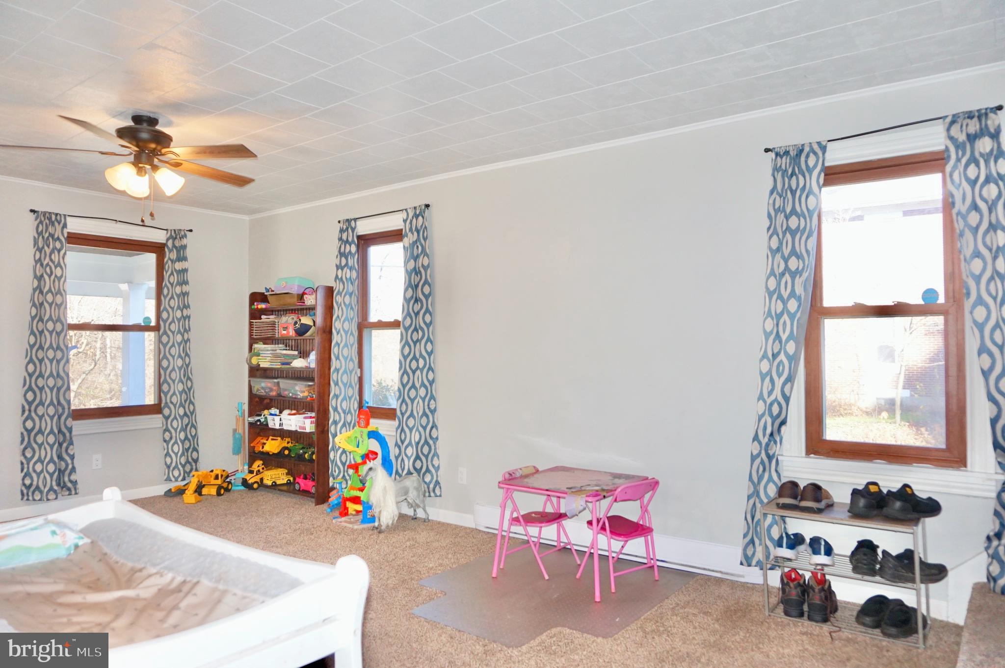 MILLERSBURG - Residential