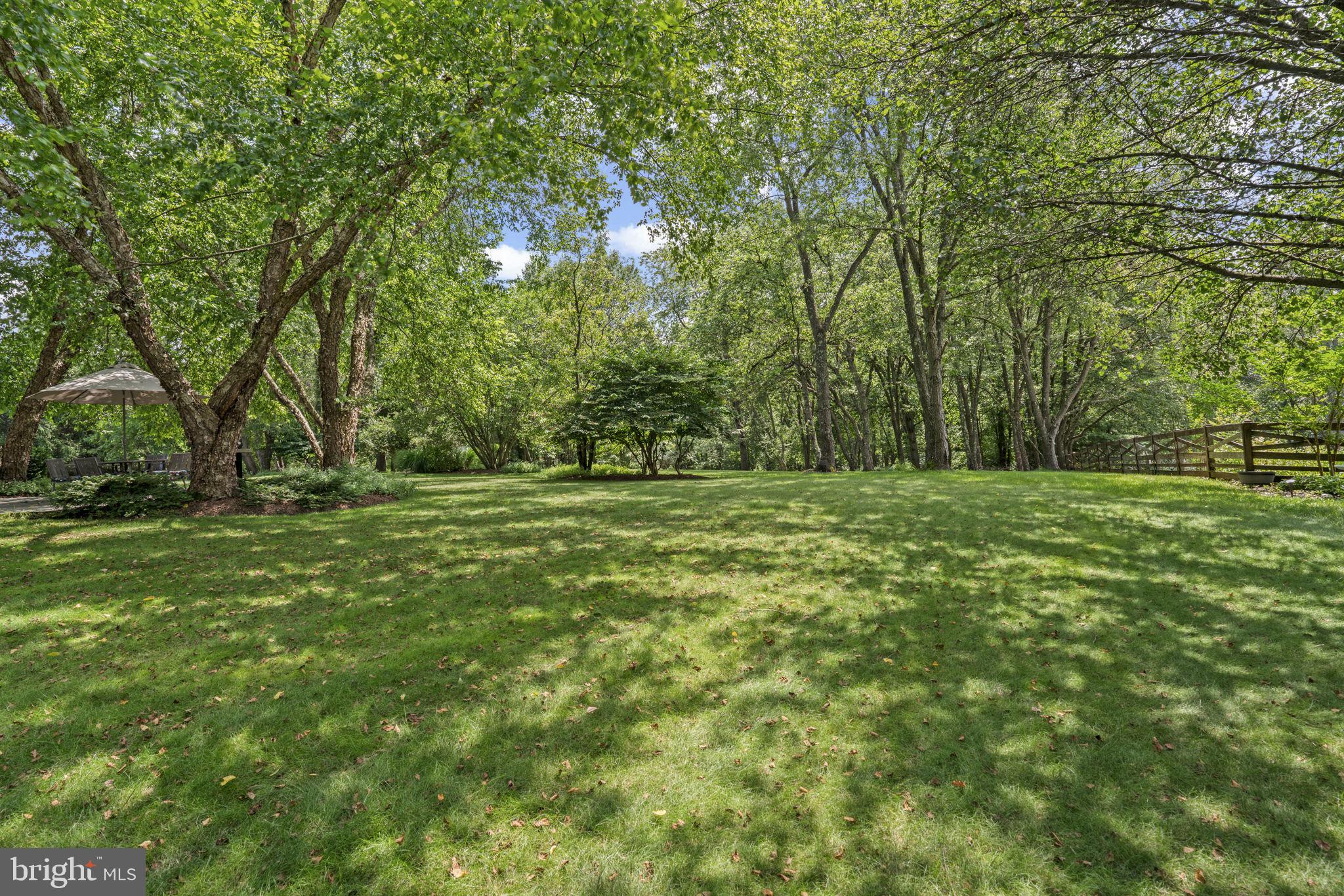 1285 LANCASTER DRIVE