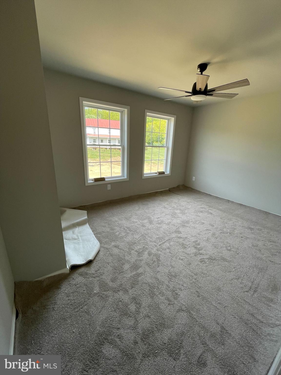 WINDSOR FARMS - Residential