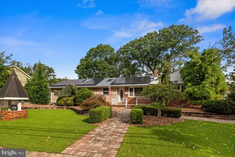 436 Pennsylvania Avenue, Pine Beach, NJ MLS: NJOC2037798