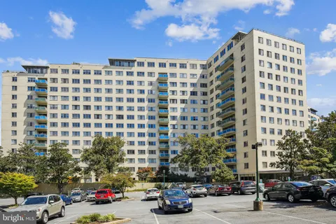 10201 Grosvenor Place Unit 1005, Rockville, MD 20852 - MLS#: MDMC2172226