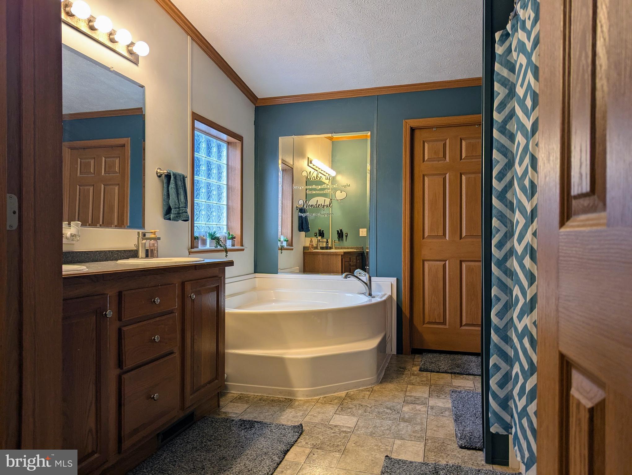 PLEASANT HILLS TR - Residential