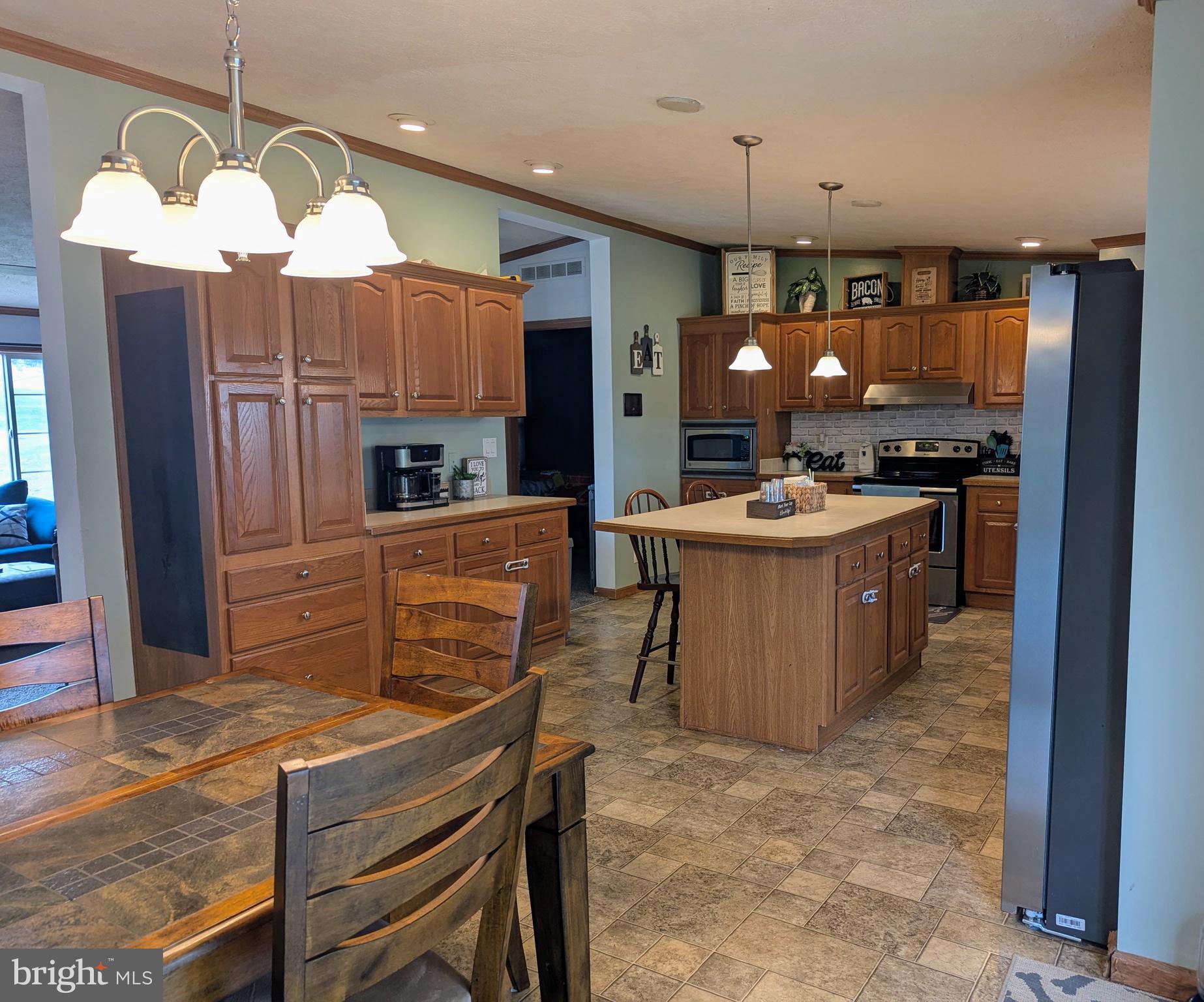 PLEASANT HILLS TR - Residential