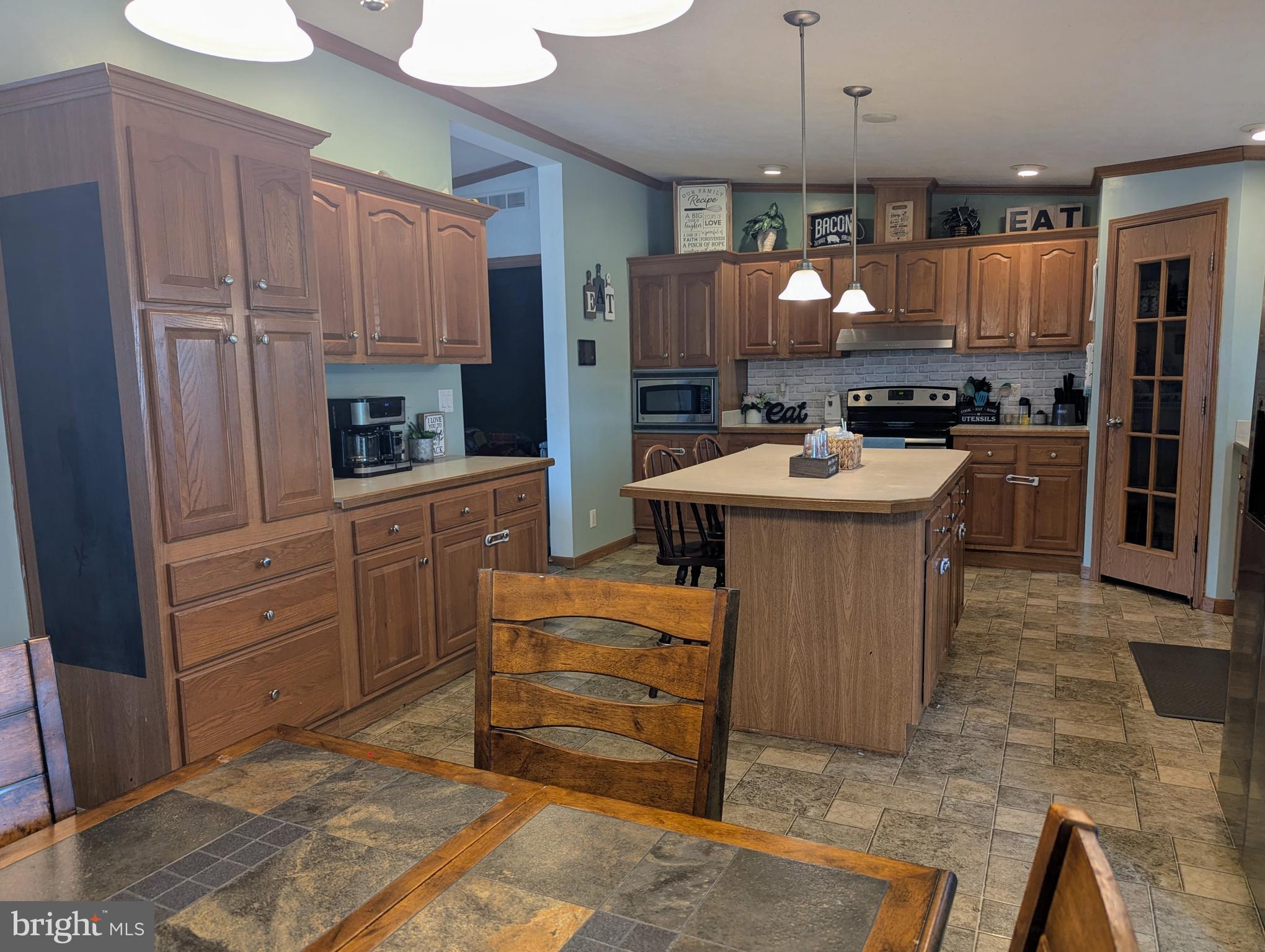 PLEASANT HILLS TR - Residential