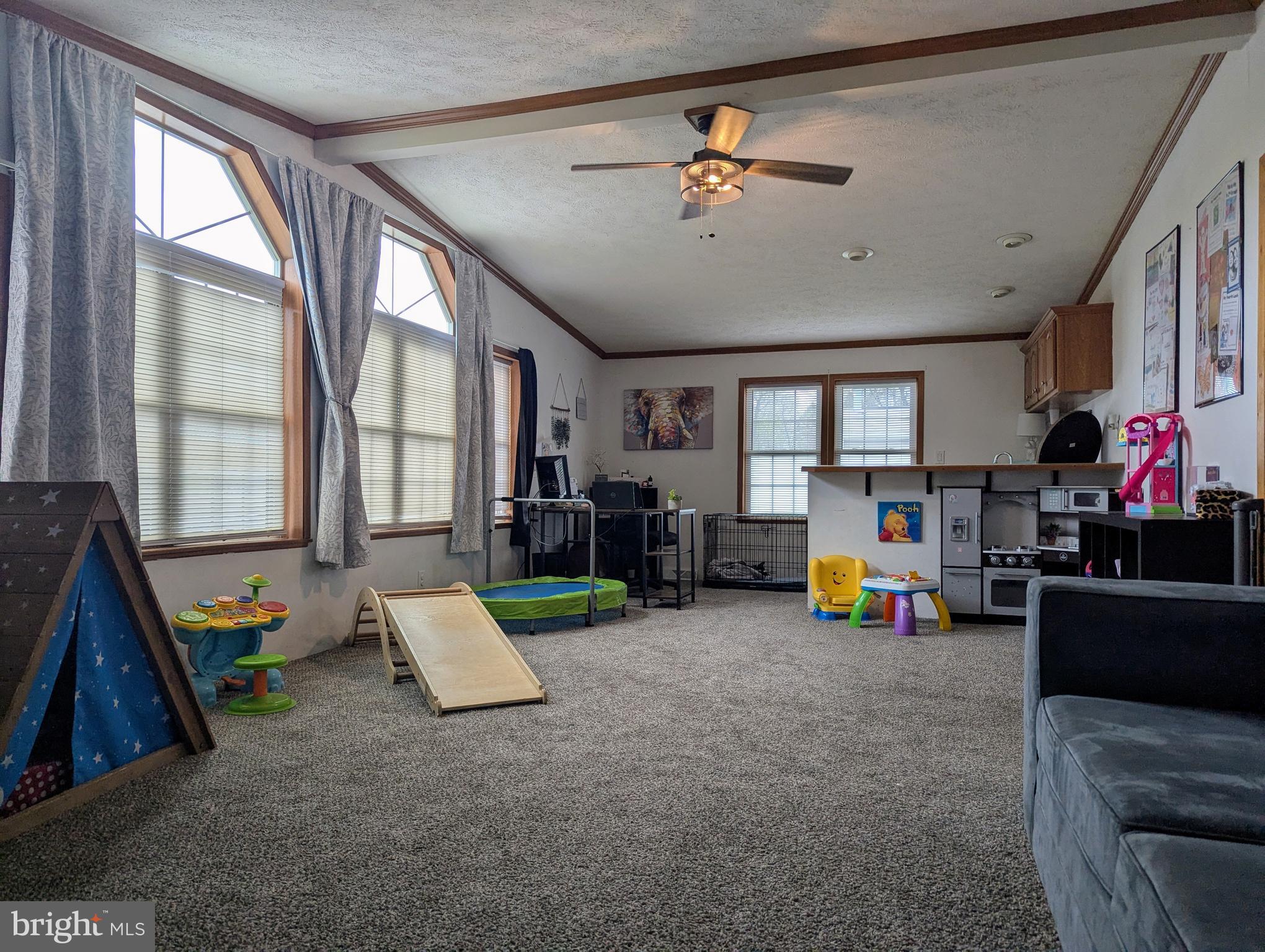 PLEASANT HILLS TR - Residential