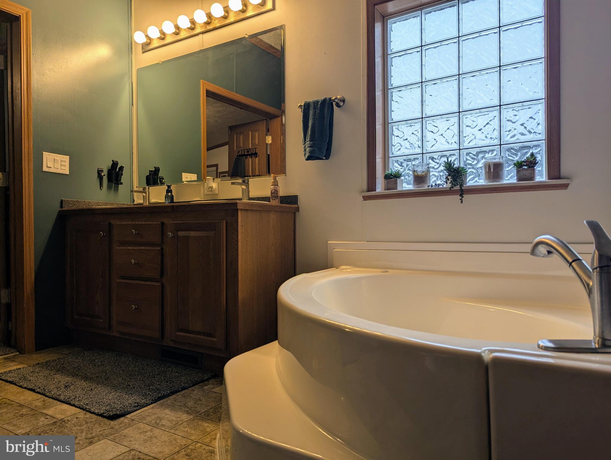 PLEASANT HILLS TR - Residential