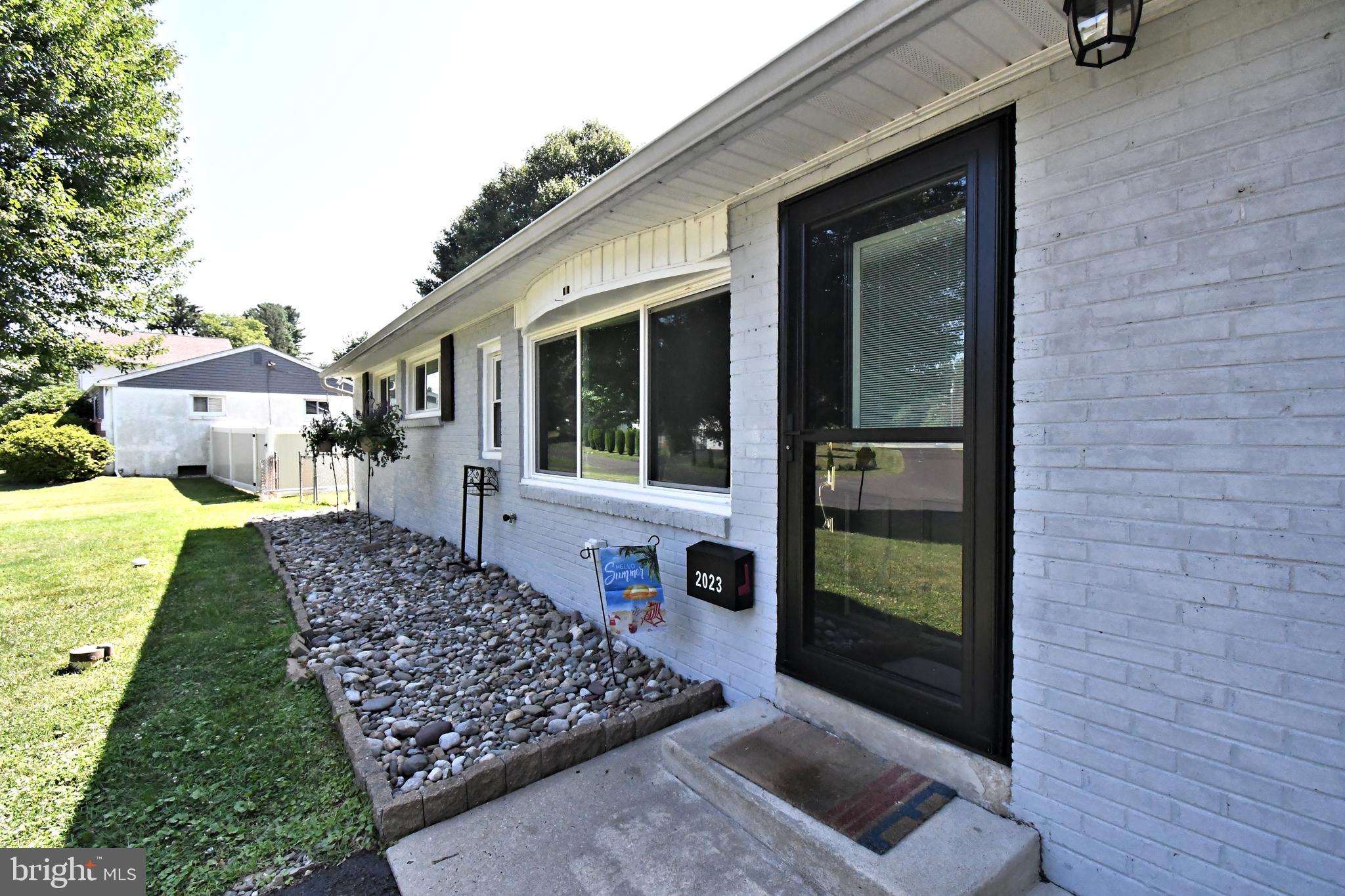 2023 LOCKWOOD LANE