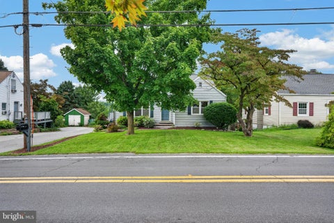 Photo of 2572 Sheaffer Road, ELIZABETHTOWN, PA 17022 (MLS # PALA2094458)