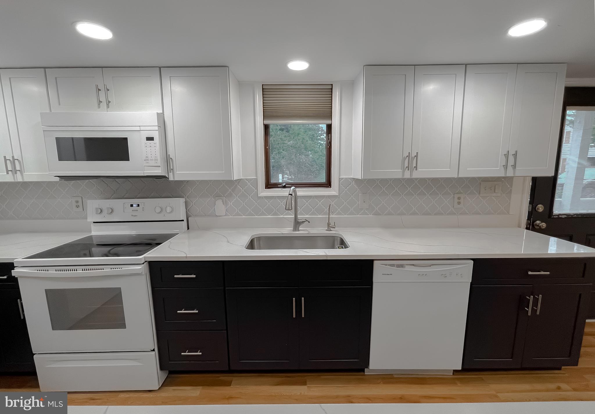 COVE POINT - Residential