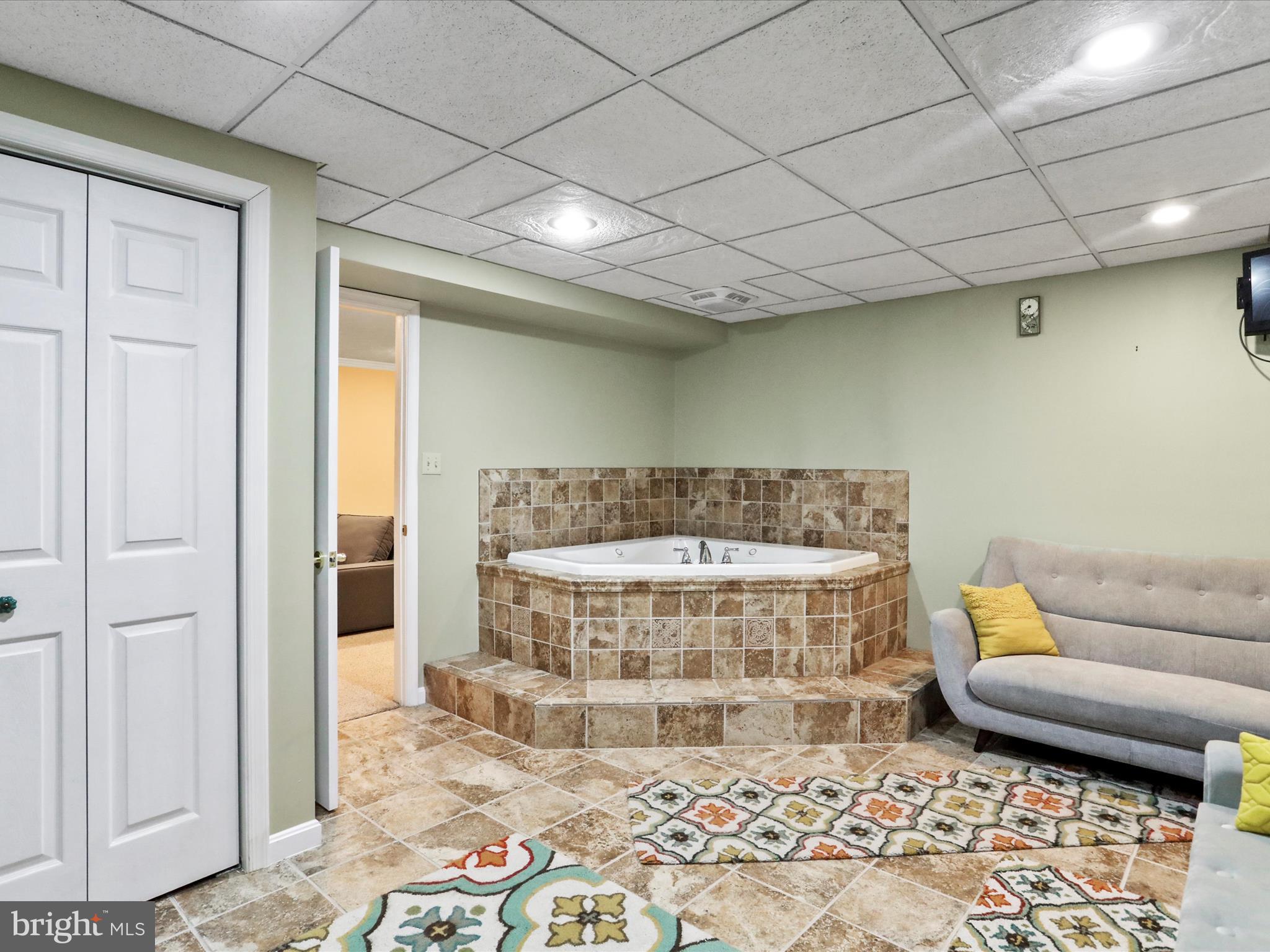 PARKSIDE ESTATES - Residential