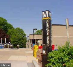 HUNTING CREEK CLUB CONDOMINIUMS - Residential