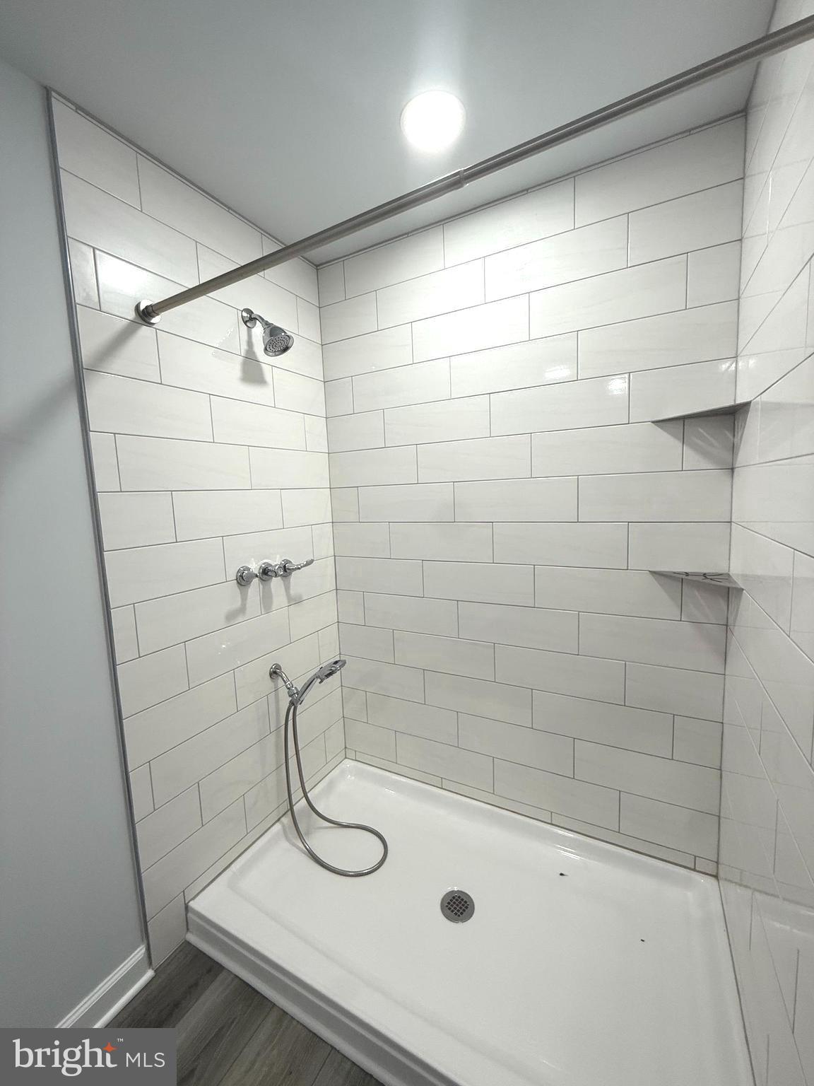 CARDINAL POINTE - Residential Lease