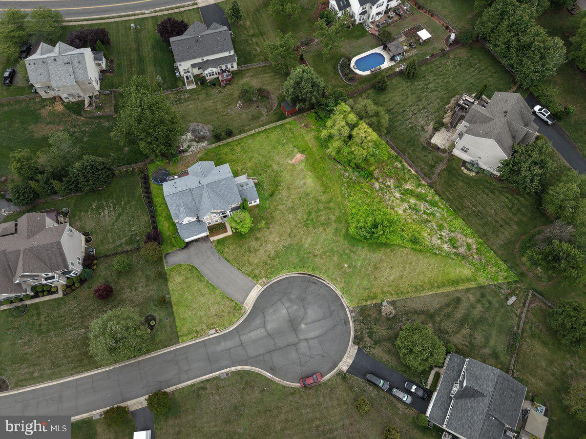 MADISON GROVE - Residential