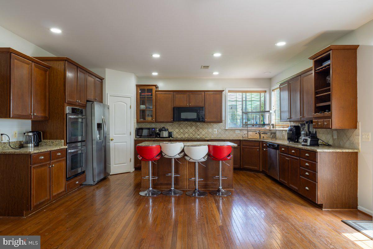 MADISON GROVE - Residential