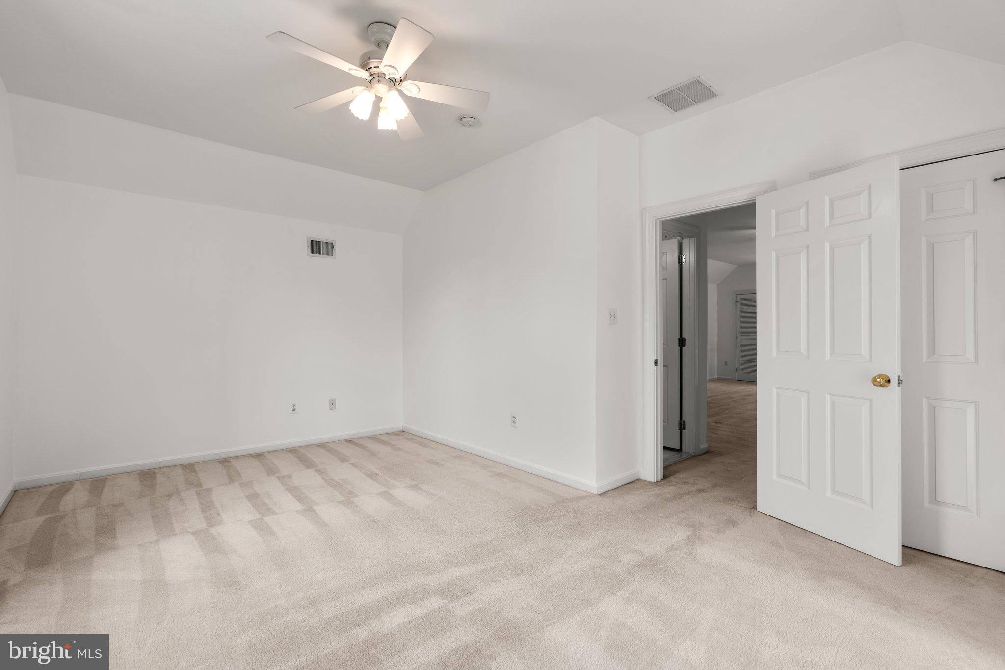 CHEVY CHASE COMMONS - Residential