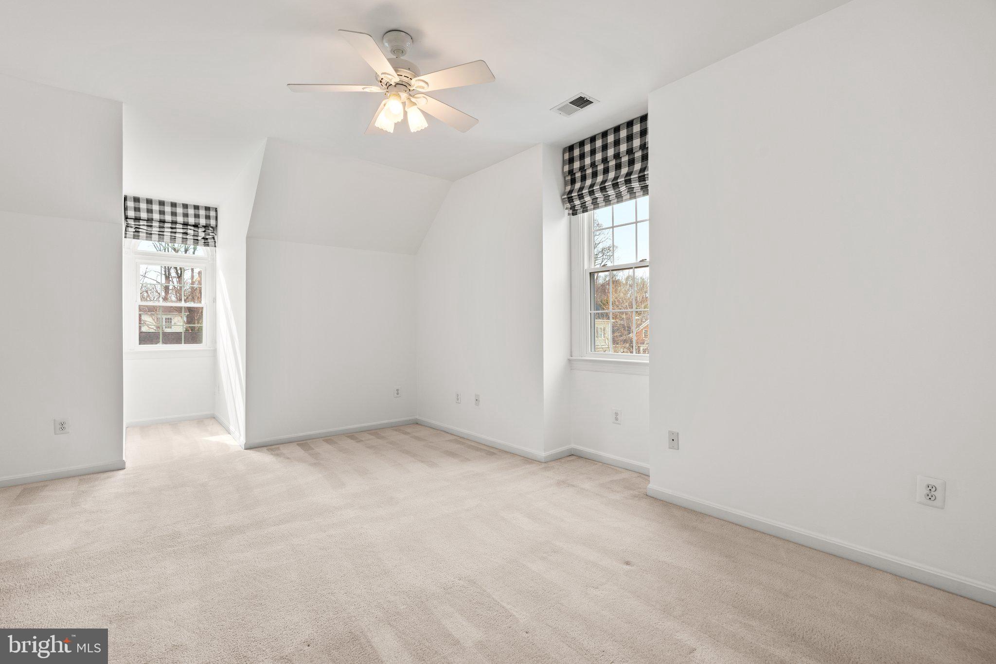 CHEVY CHASE COMMONS - Residential