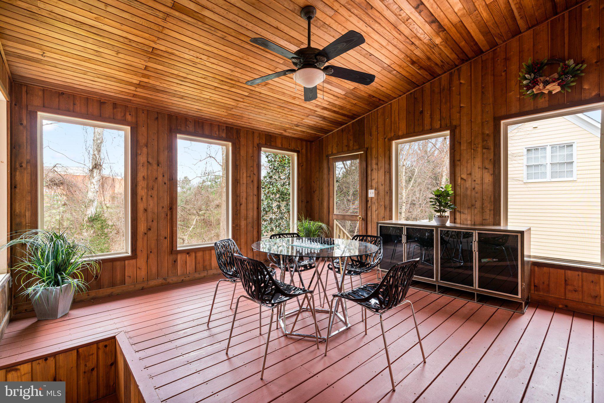 CHEVY CHASE COMMONS - Residential