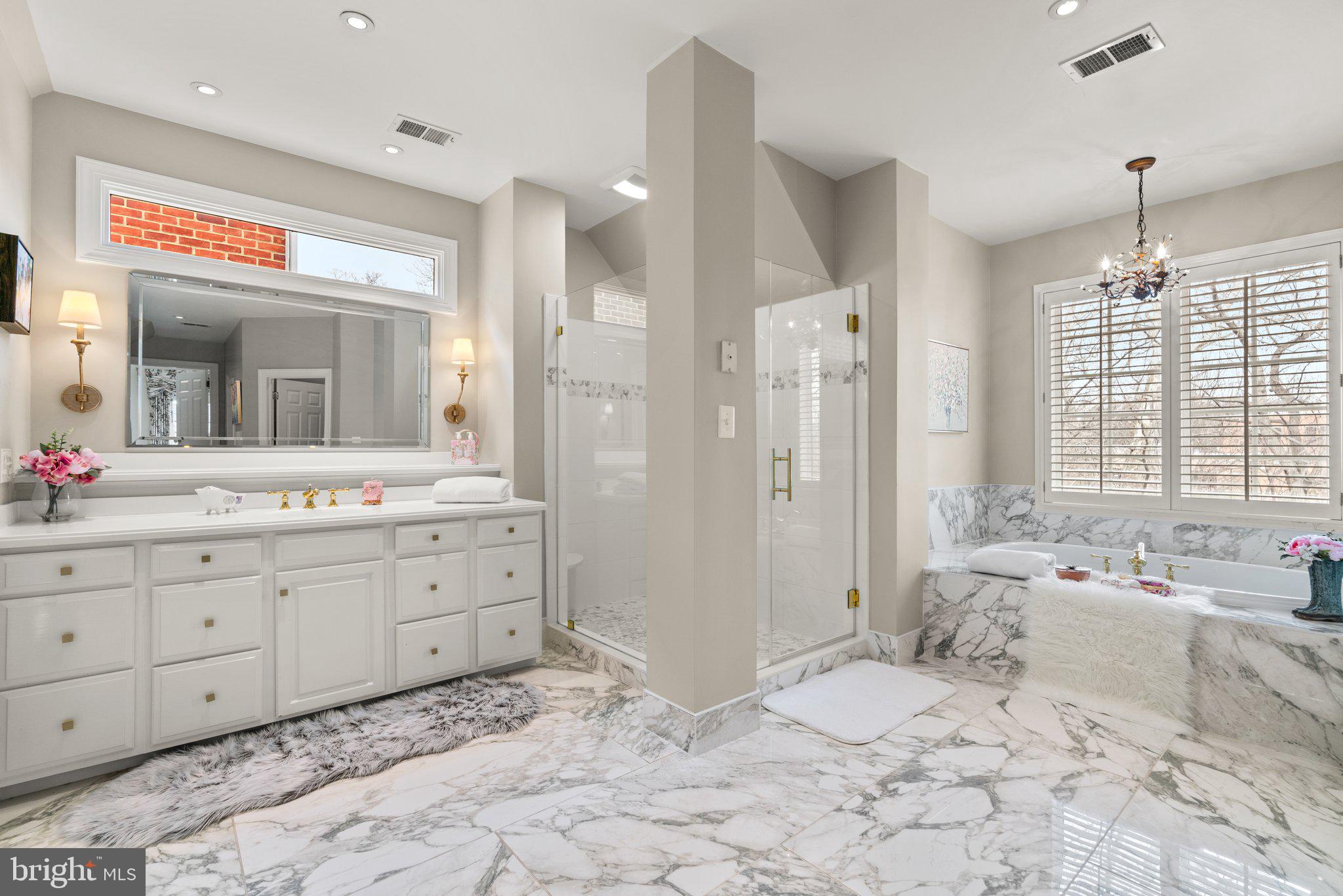 CHEVY CHASE COMMONS - Residential