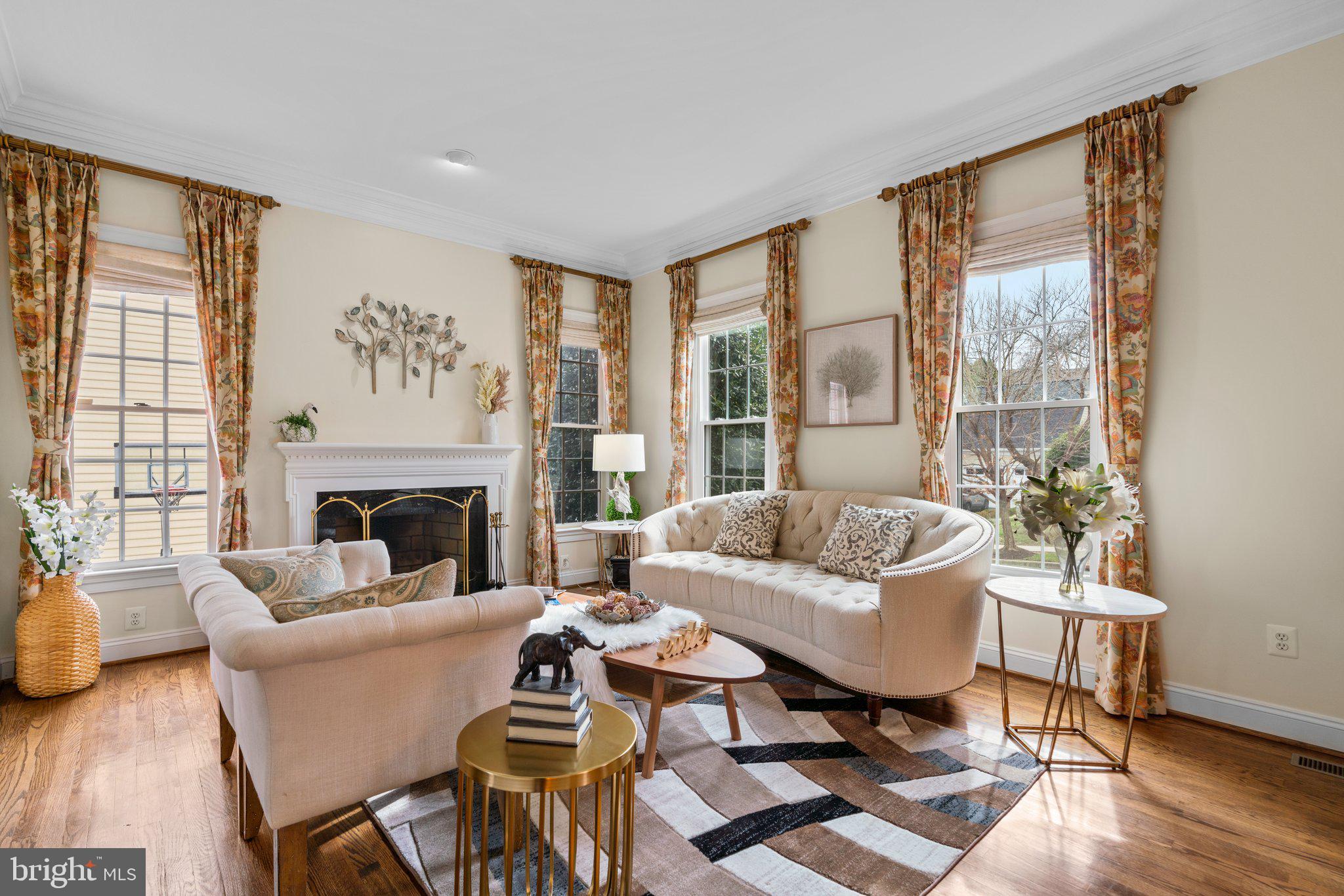 CHEVY CHASE COMMONS - Residential