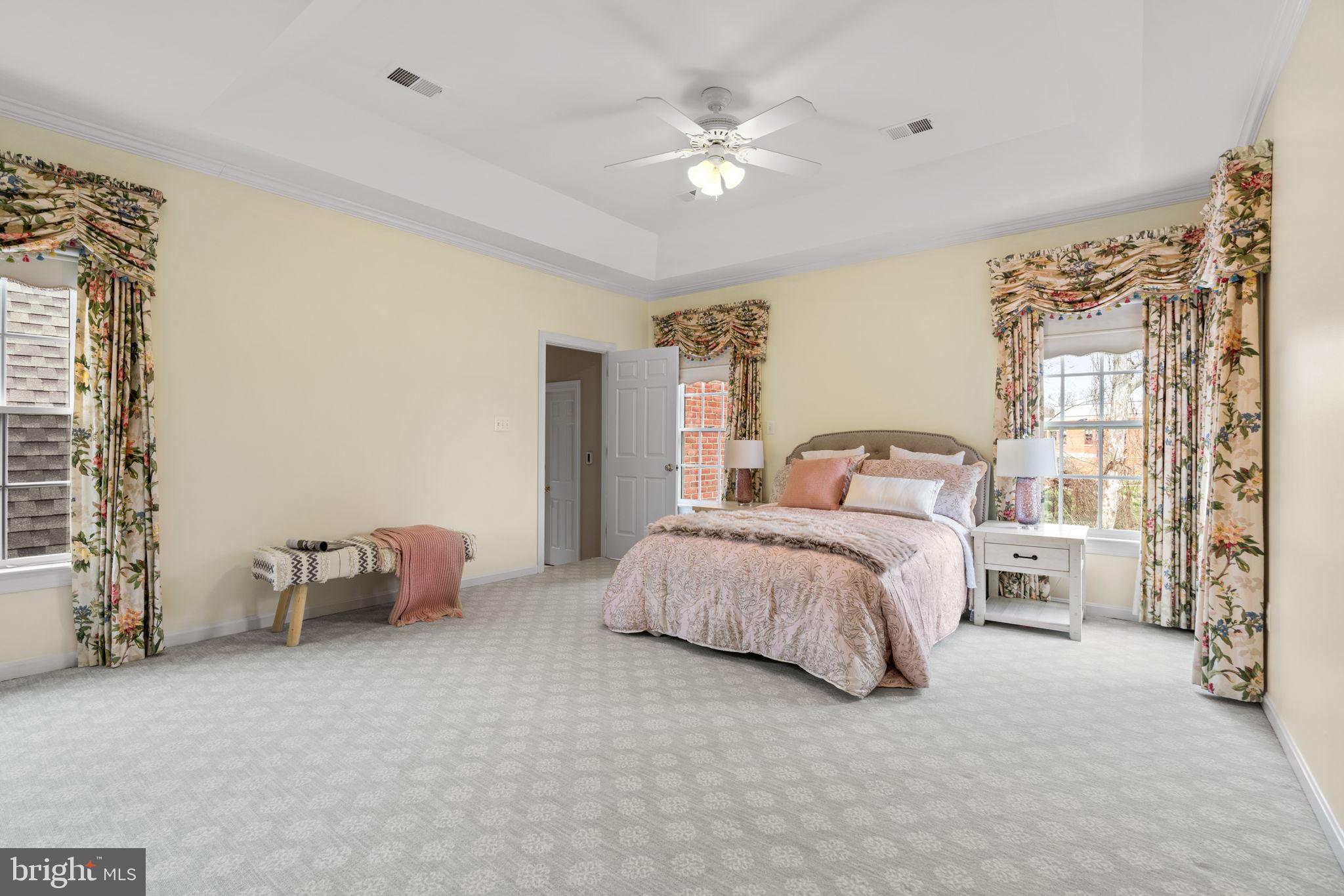 CHEVY CHASE COMMONS - Residential