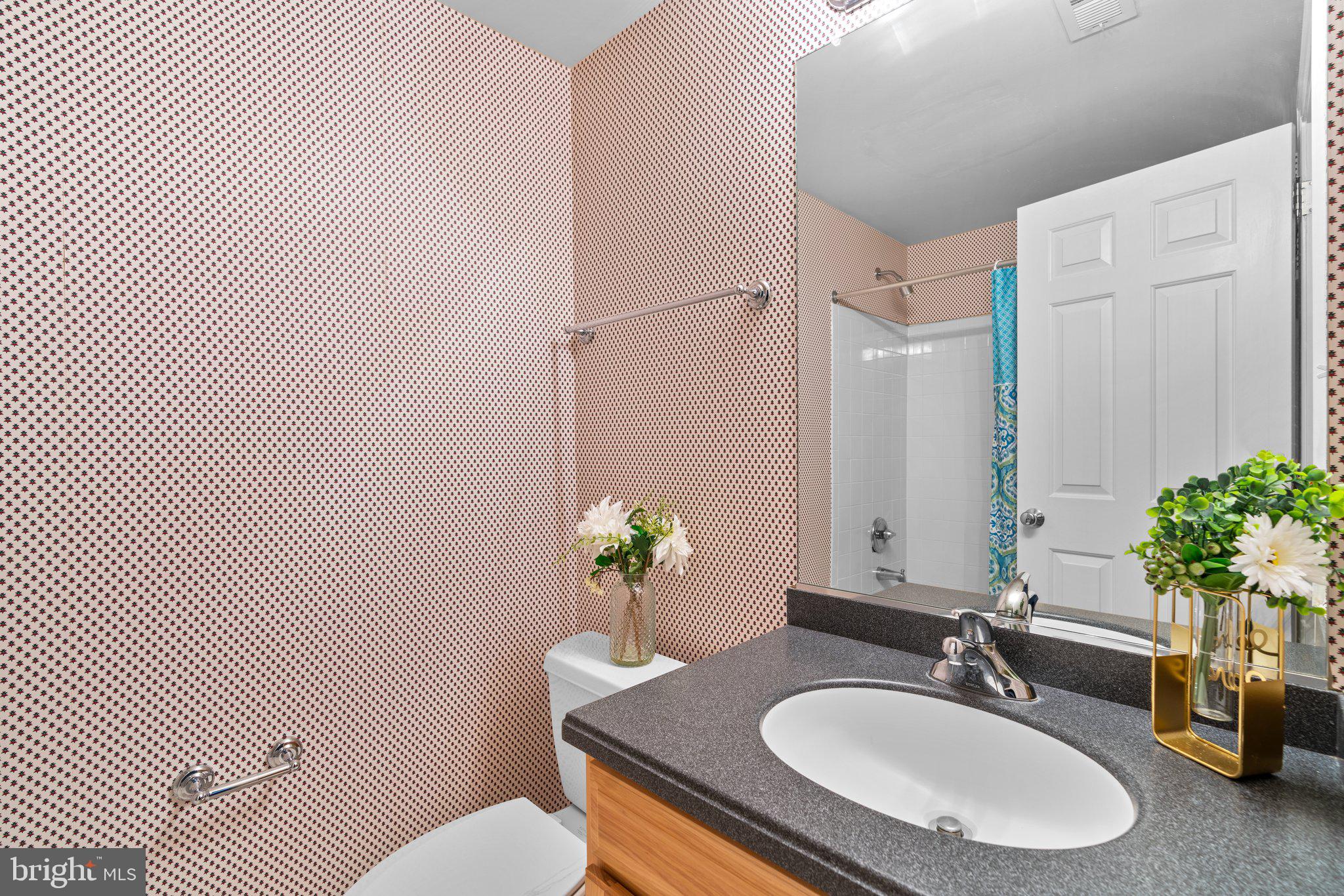 CHEVY CHASE COMMONS - Residential