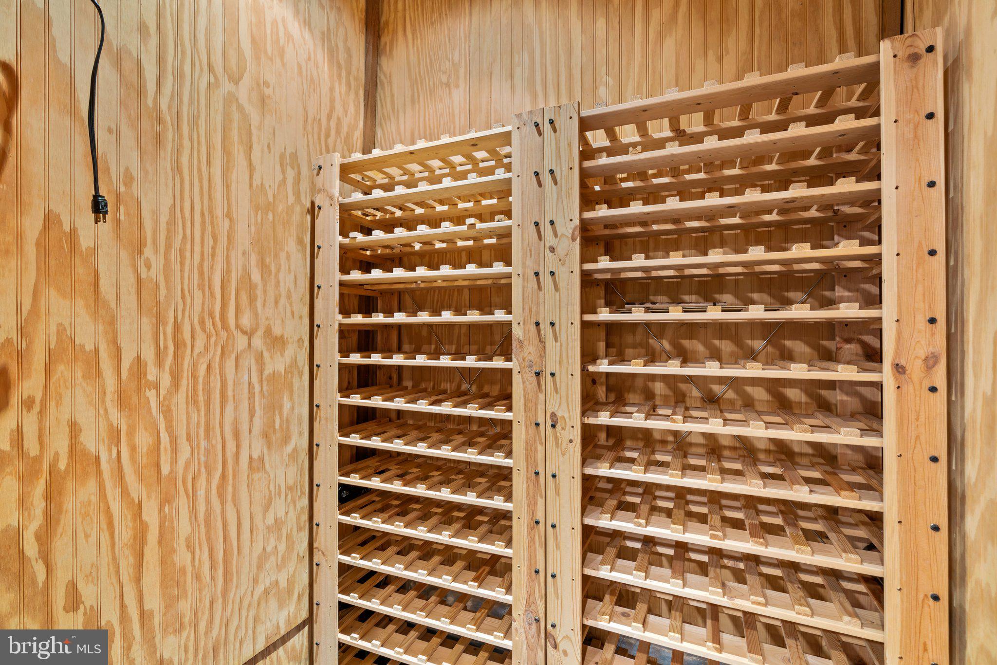 CHEVY CHASE COMMONS - Residential