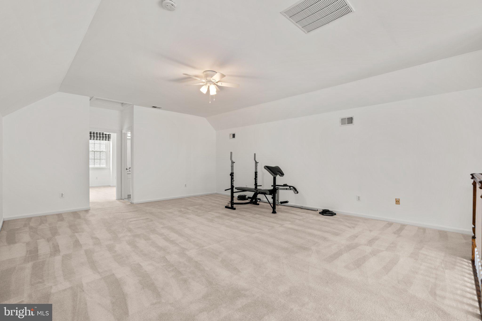 CHEVY CHASE COMMONS - Residential