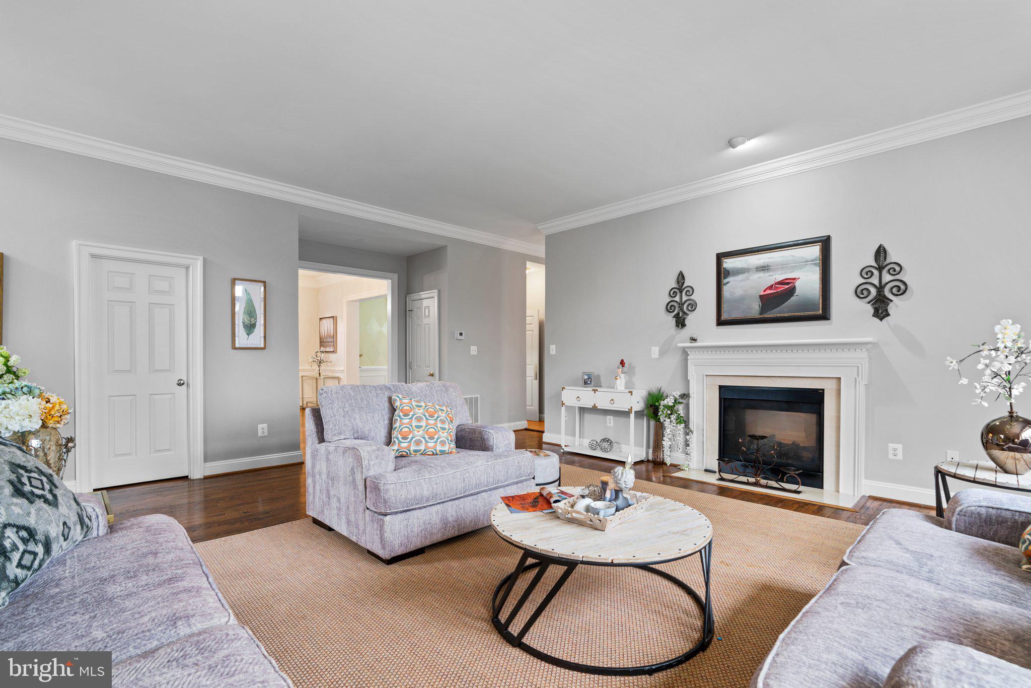 CHEVY CHASE COMMONS - Residential