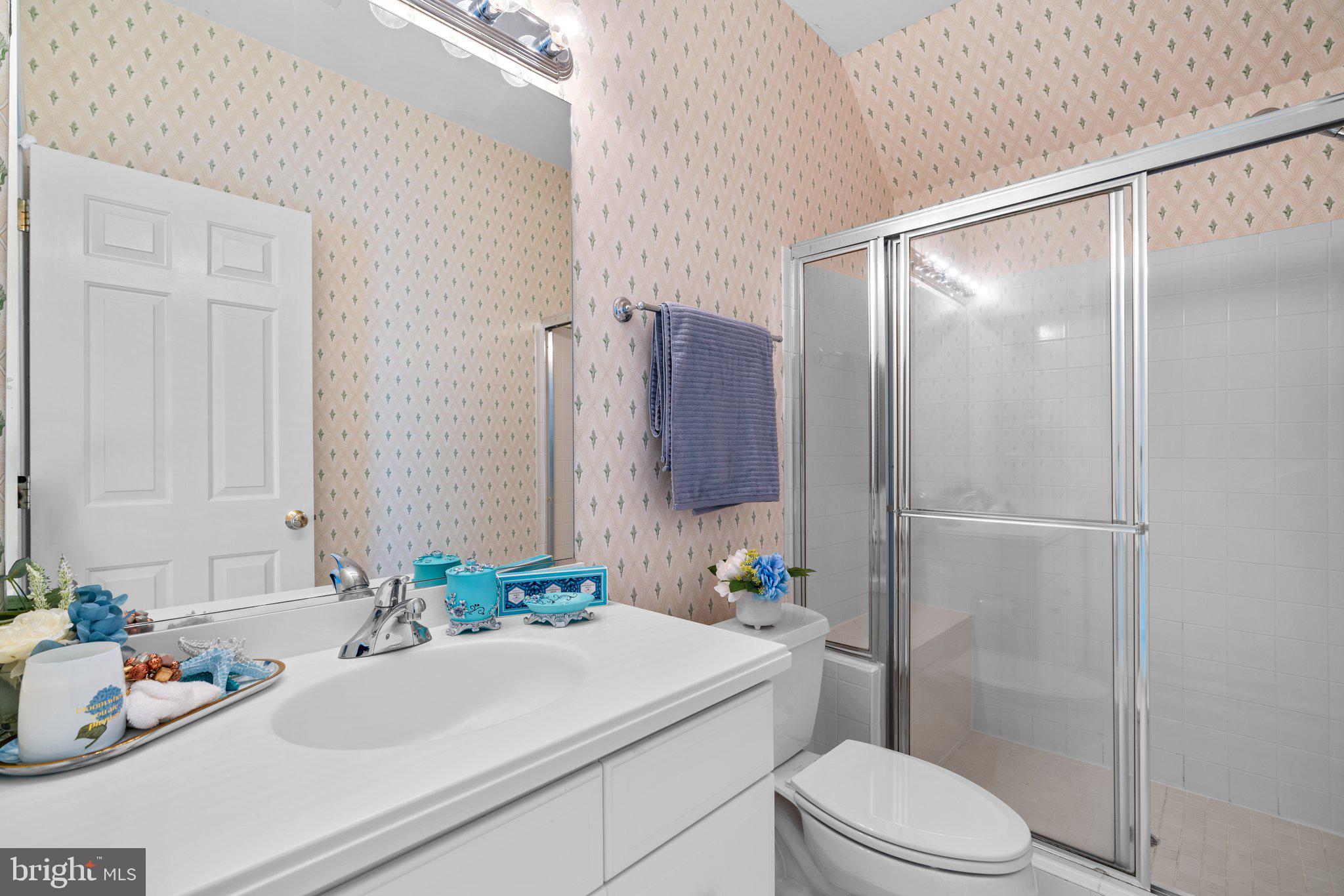 CHEVY CHASE COMMONS - Residential