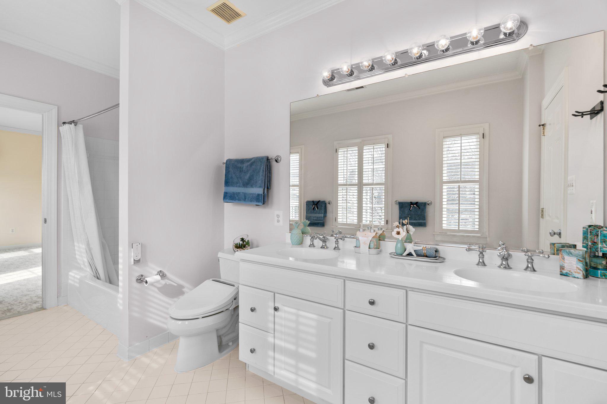 CHEVY CHASE COMMONS - Residential