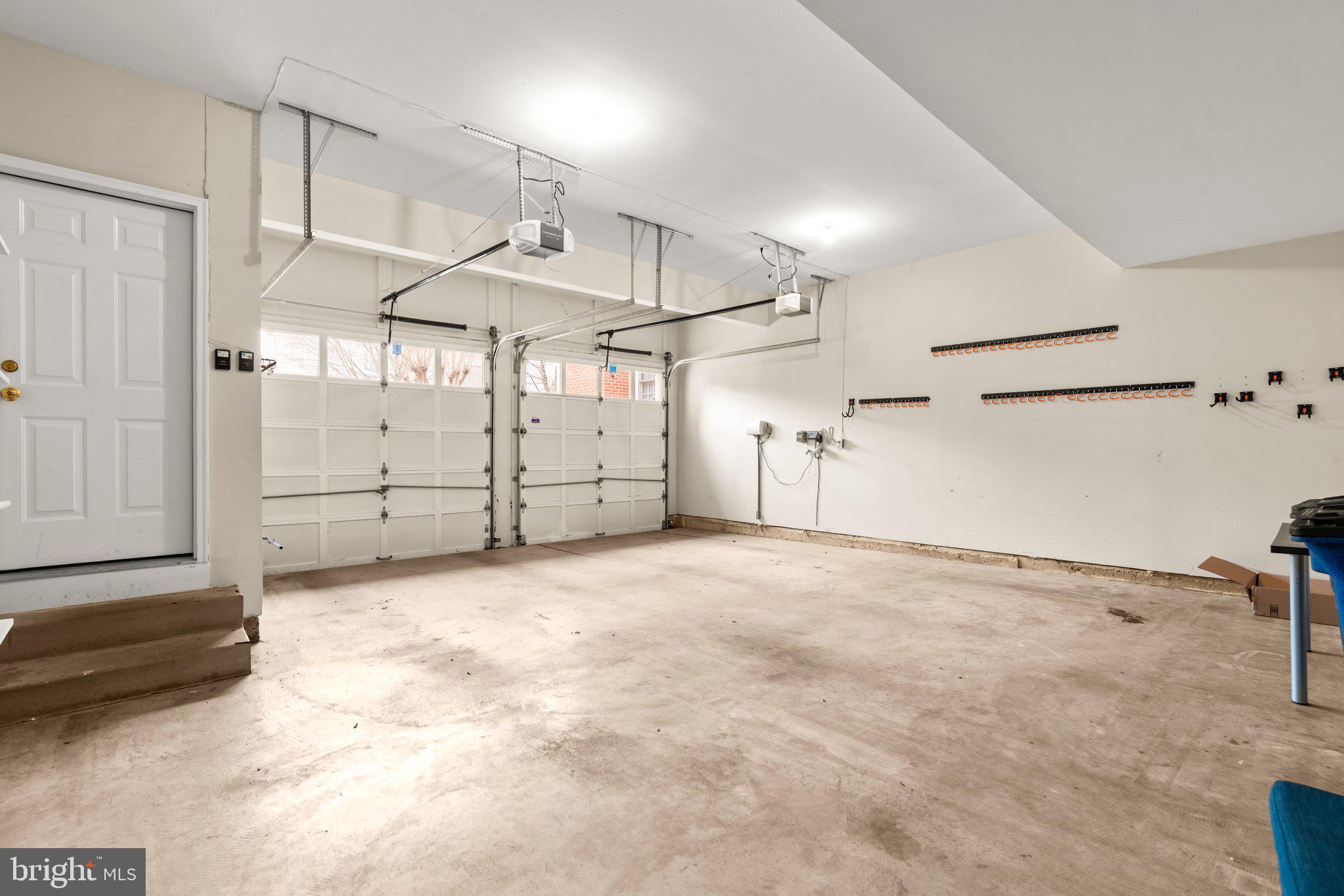 CHEVY CHASE COMMONS - Residential