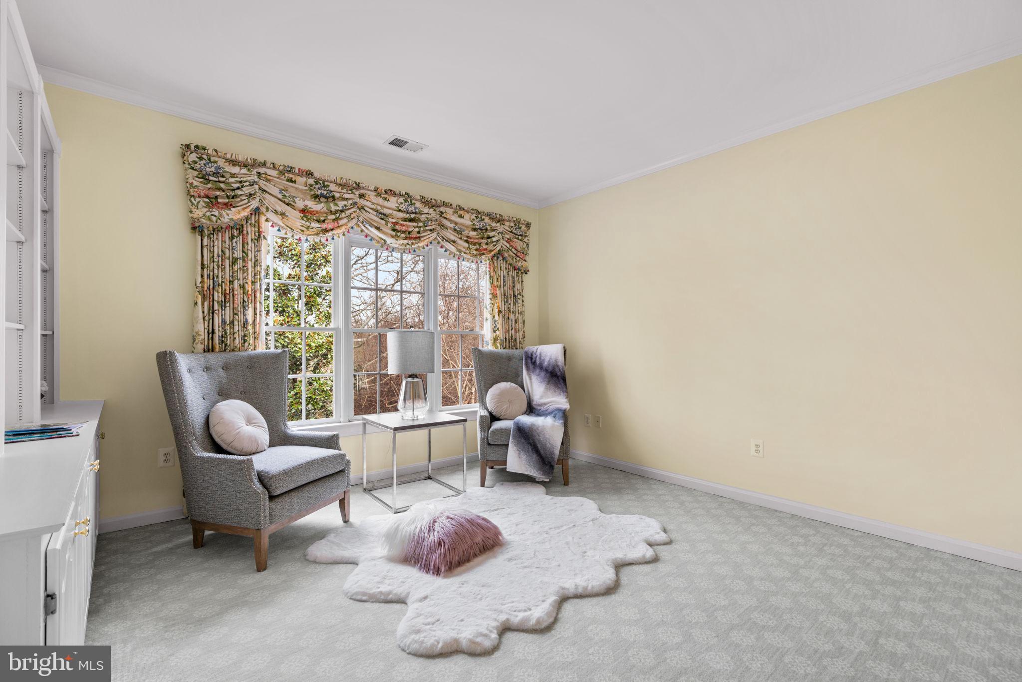 CHEVY CHASE COMMONS - Residential