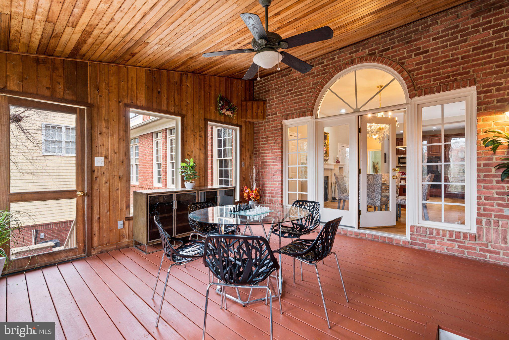 CHEVY CHASE COMMONS - Residential