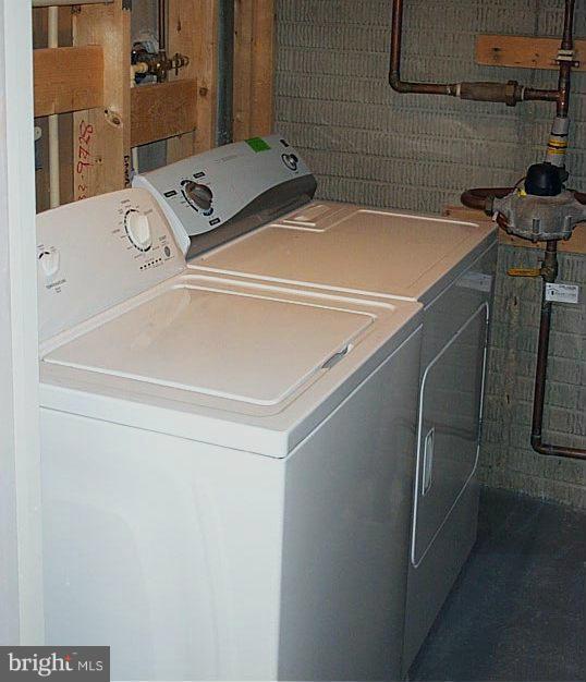 MONTJOY - Residential Lease