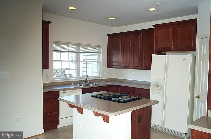 MONTJOY - Residential Lease