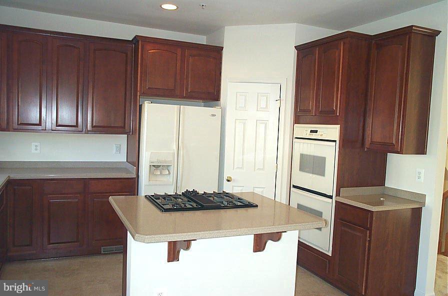 MONTJOY - Residential Lease