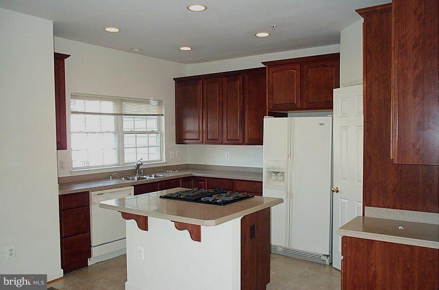 MONTJOY - Residential Lease