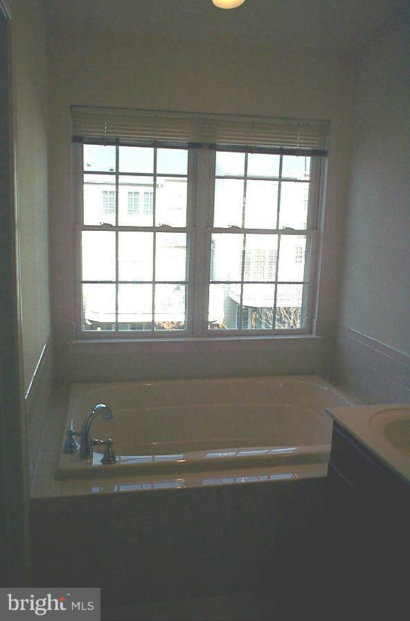 MONTJOY - Residential Lease