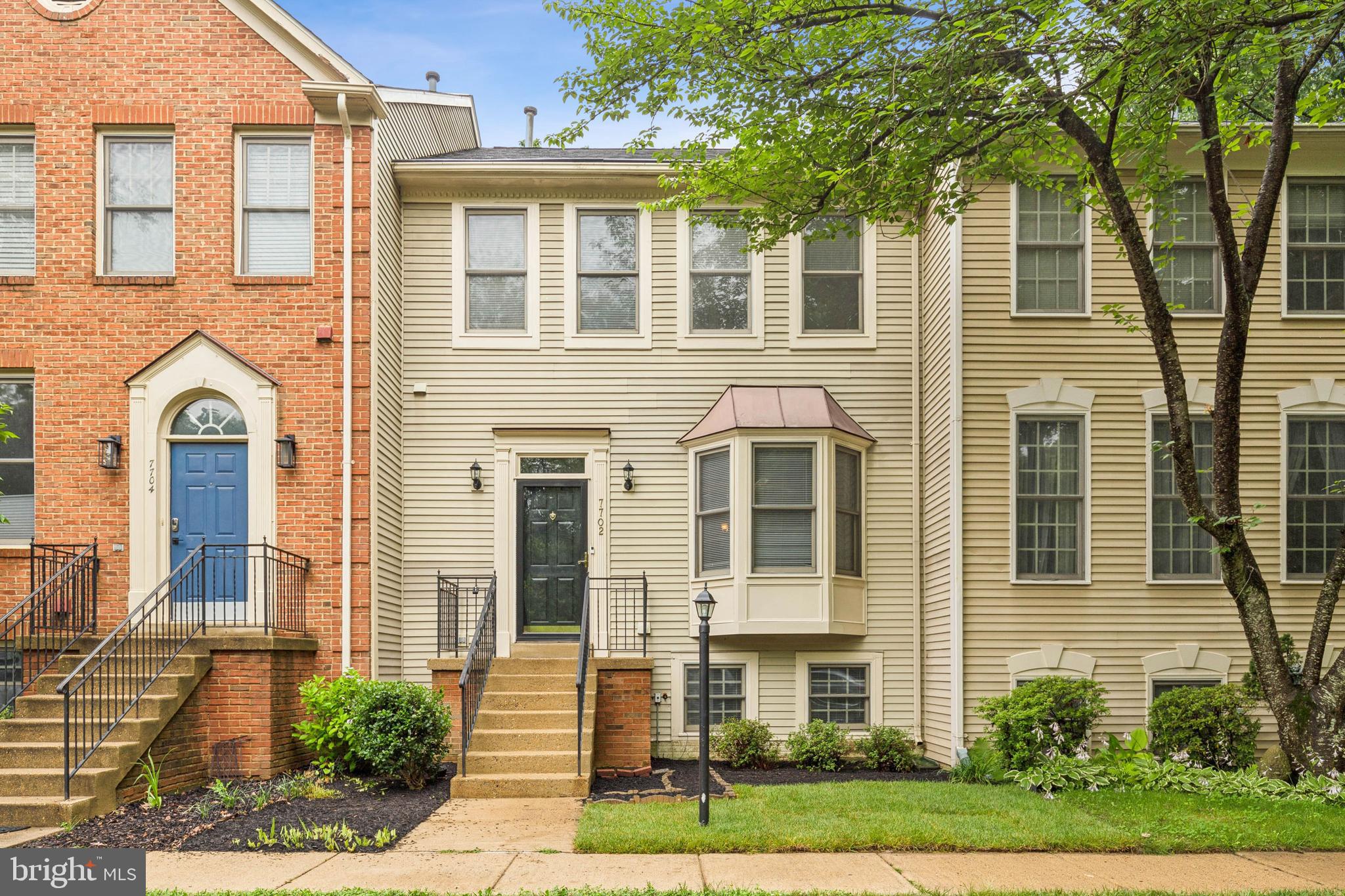 This beautiful 4 bedroom/3.5 bath Kingstowne area townhome is perfect for you! Your main level hosts an open concept floor plan filled with natural light, with the kitchen opening onto a spacious back deck.
The main level includes hardwood flooring throughout, as well as a half bathroom, open living/dining area, and a large kitchen that opens into additional dining space. The kitchen features beautiful granite countertops with a large island, as well as stainless steel appliances and lots of great cabinet space.
The upper level features a large primary suite with a full bath and walk-in closet, as well as two bedrooms across the hall and a second full bath.
The basement level includes an open, versatile space with a gas fireplace, a walk out to the fenced back yard, and built-in entertainment/shelving system along the wall. The fourth bedroom and an additional third full bathroom are also located on this level. The basement has vinyl wood plank flooring. Two parking spots are included, and additional street parking is available throughout the neighborhood.
You will be close to the Springfield Metro, Springfield Mall and shopping centers, Fort Belvoir, and Wegmans! Enjoy the outdoor pool, basketball courts, jogging/biking trails, and tennis courts at this wonderful community.
Square footage is approximate and should be independently verified by the buyer.