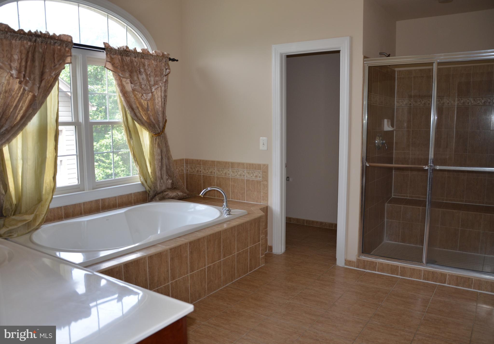 AUTUMN HILLS - Residential