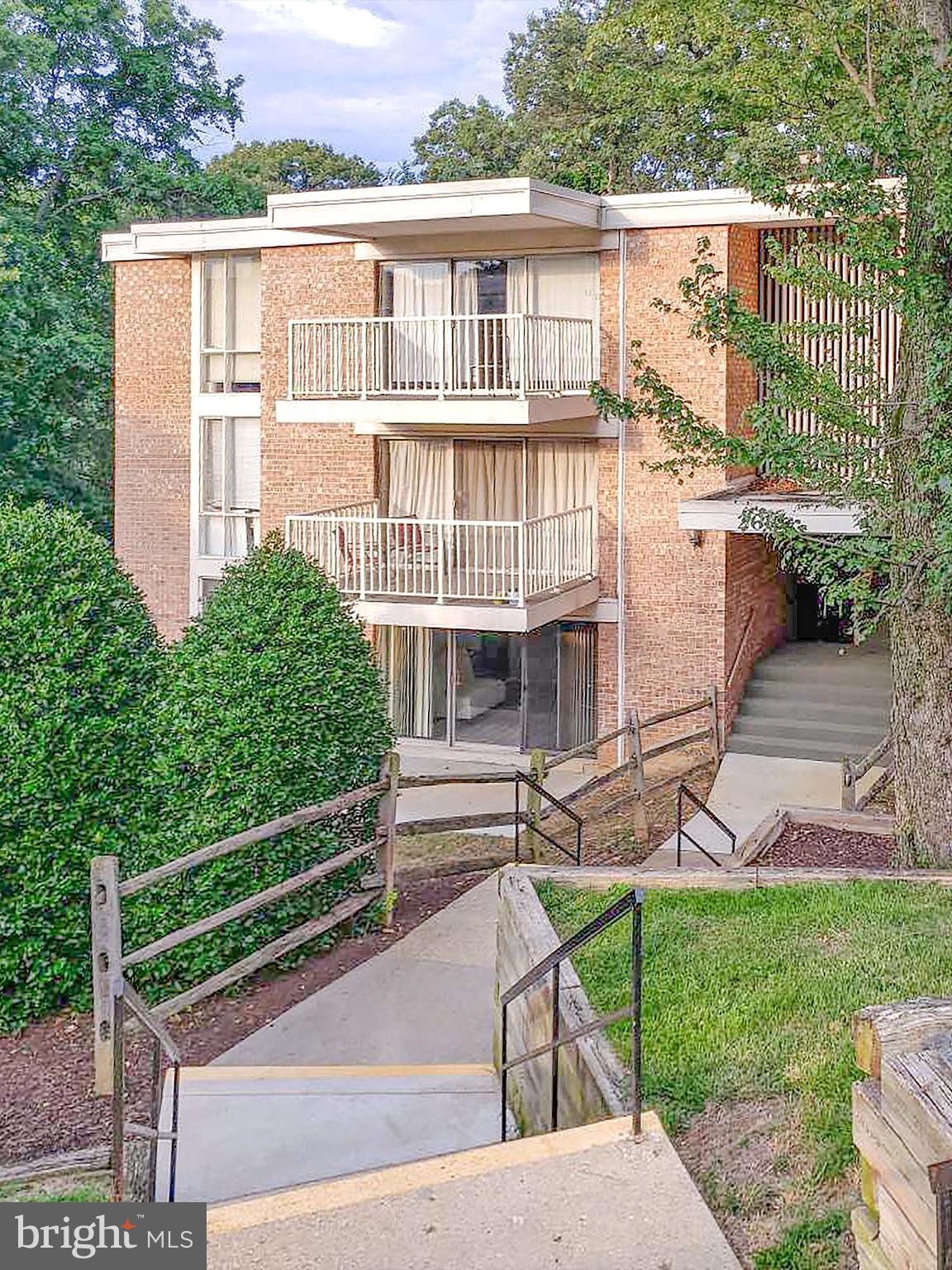 HUNTINGTON CLUB - Residential