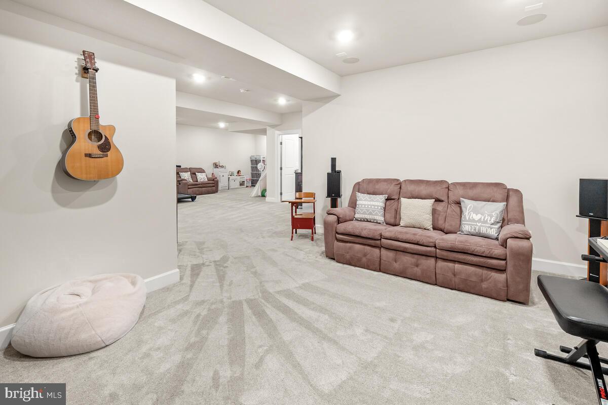 GROVE AT WILLOWSFORD - Residential