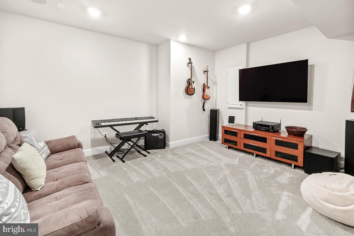 GROVE AT WILLOWSFORD - Residential