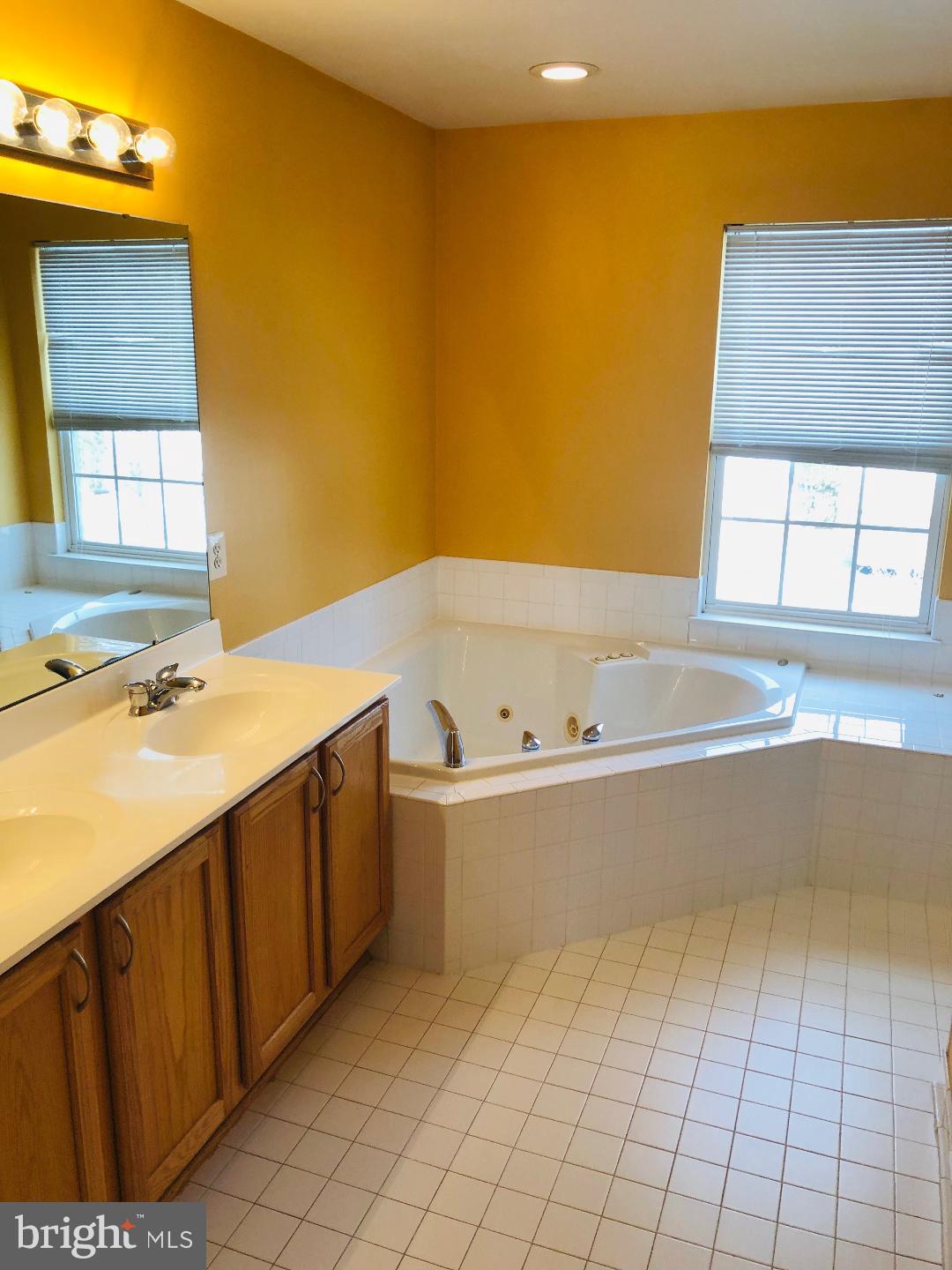 KINGS ARMS - Residential