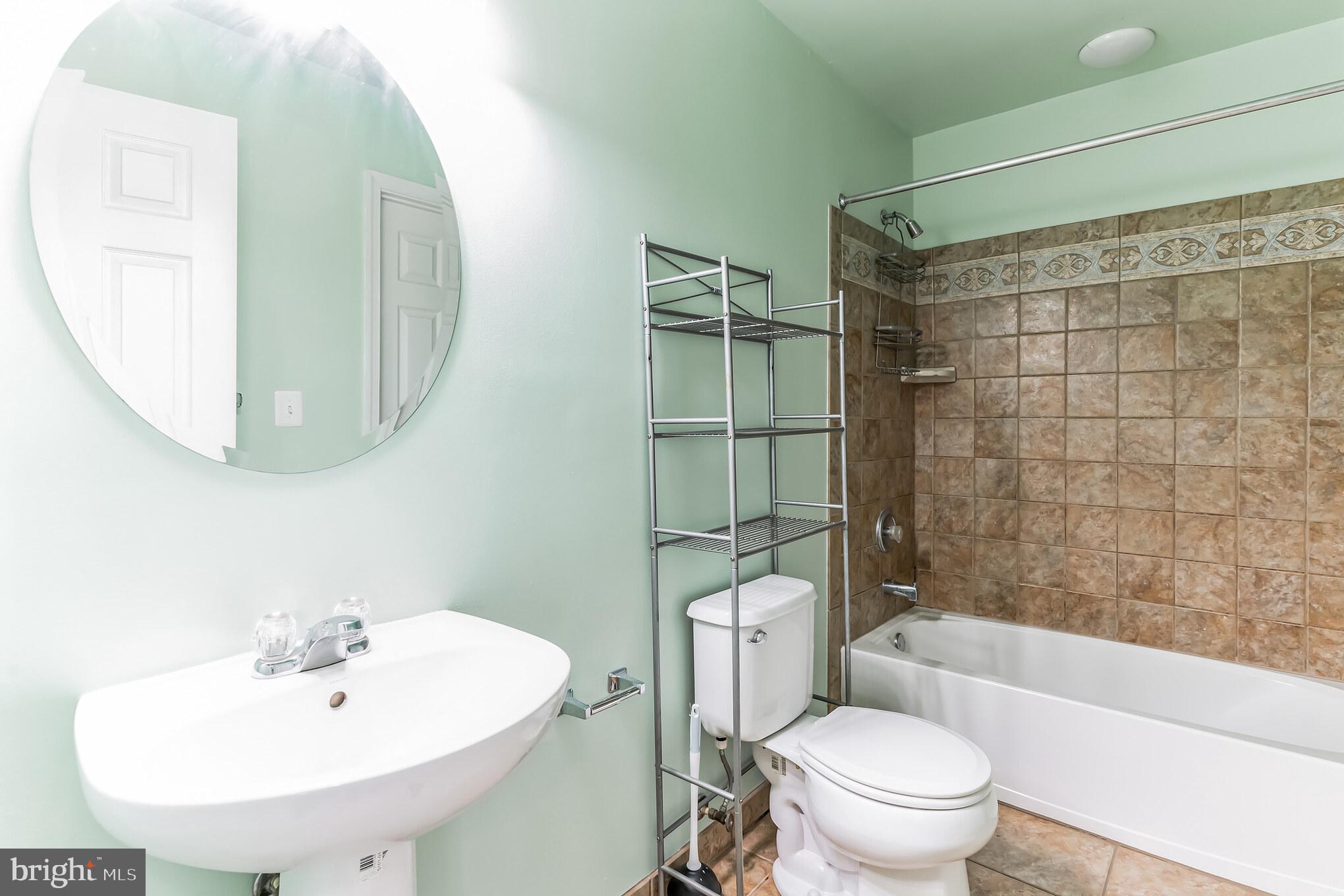 WINDWARD HARBOUR AT SOLOMONS - Residential