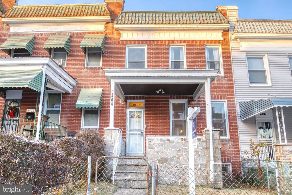 Photo of 3404 W Franklin Street, BALTIMORE, MD 21229 (MLS # MDBA2205154)